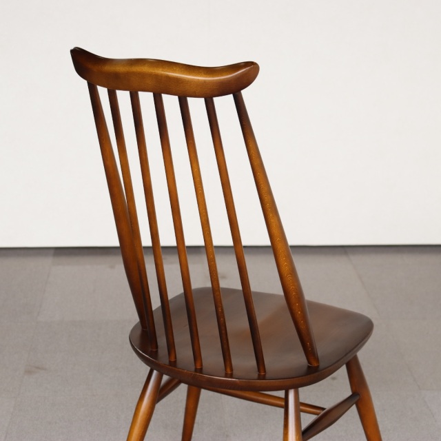 アーコールERCOLのダイニングチェア