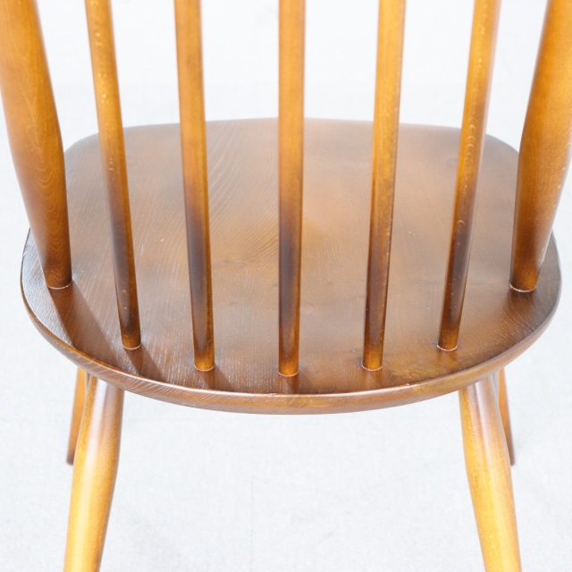 アーコールERCOLのダイニングチェア