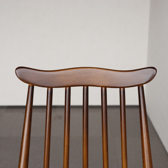 アーコールERCOLのダイニングチェア