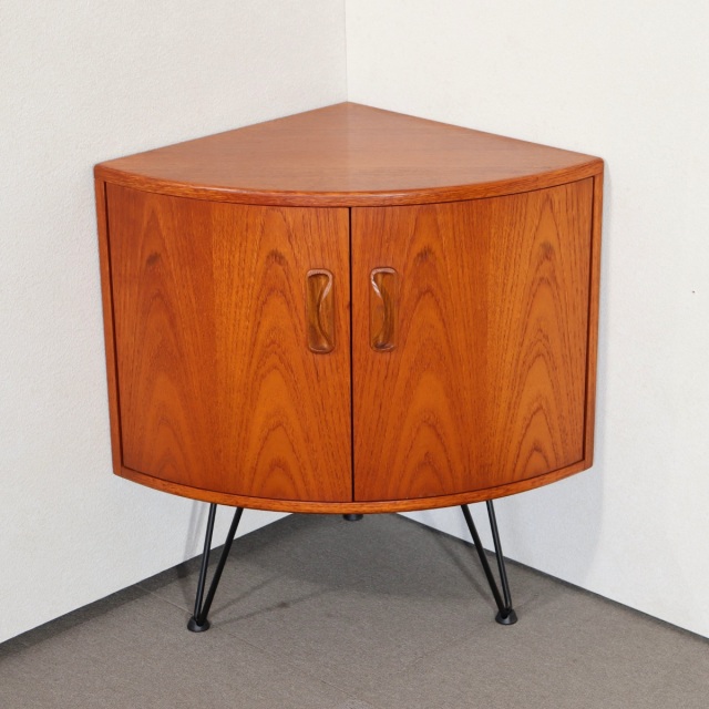 送料込み】【角は大切】ジープランG-PLAN製コーナーキャビネット