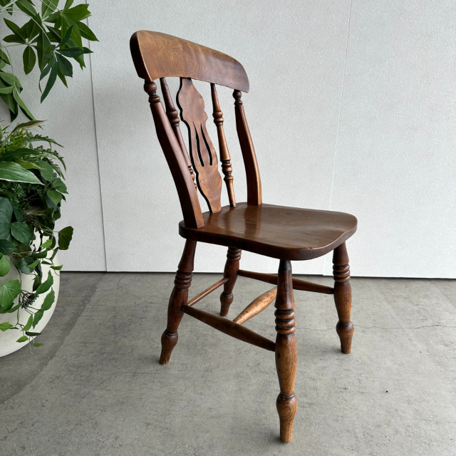 アンティークの木製の椅子、23060