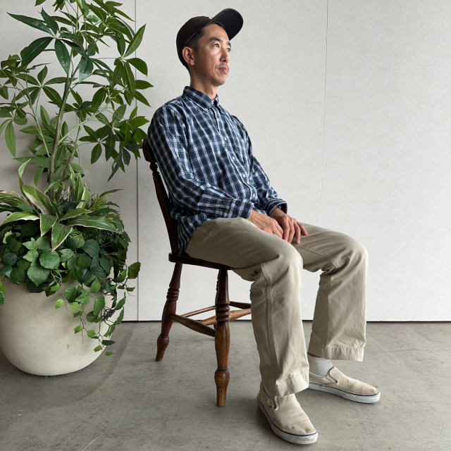 アンティークの木製の椅子、23060