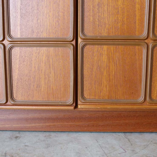 Mcintoshマッキントッシュサイドボード・イギリス製ビンテージ家具・チーク