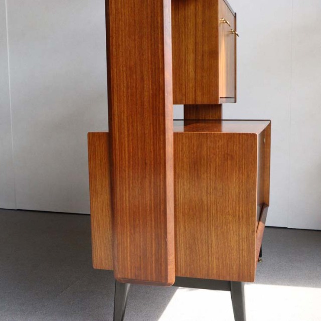 ジープランG-Planルームディバイダー | 英国ヴィンテージ家具 | 注意