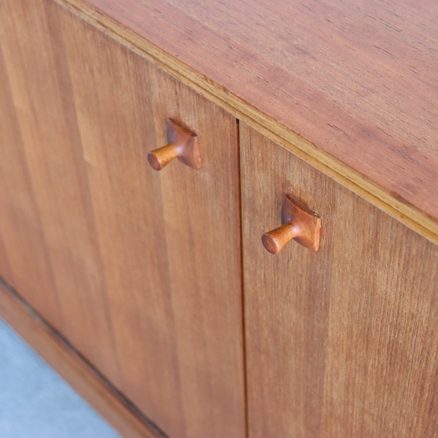 マッキントッシュMacintoshのサイドボード