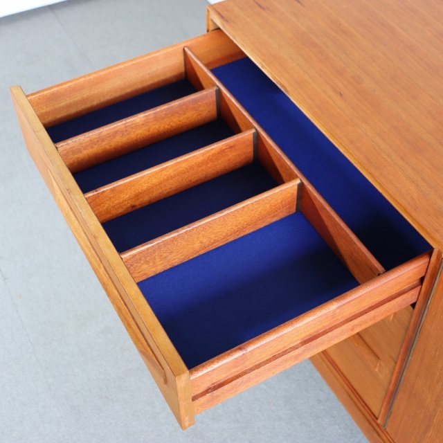 マッキントッシュMacintoshのサイドボード