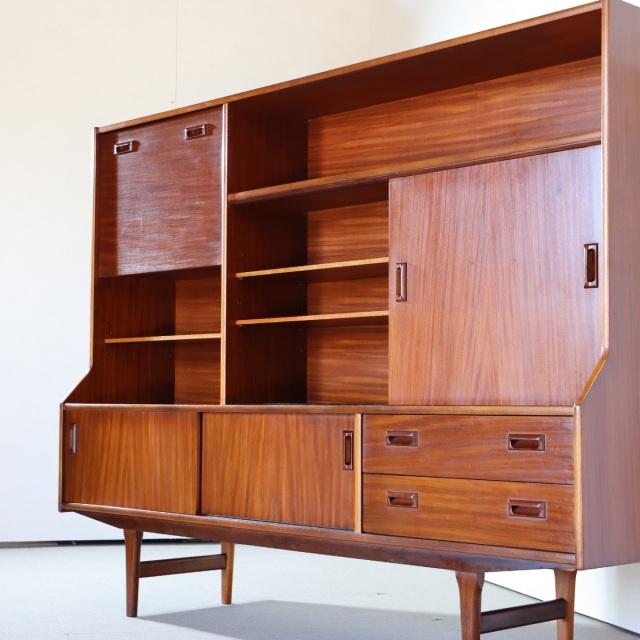 送料込み！ 【左右対称ではないけれども】 エリオッツオブニューベリー