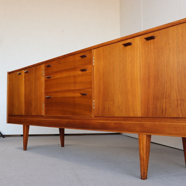 アルフレッドコックスALFRED COXのサイドボード