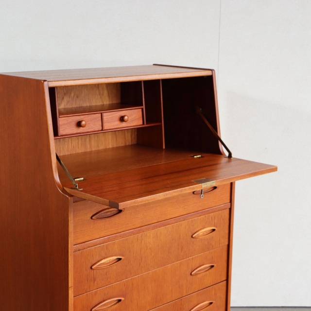 ジェンティークJentiqueのビューロー