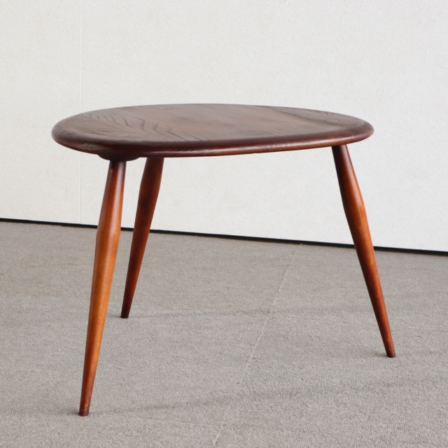 アーコールのコーヒーテーブル