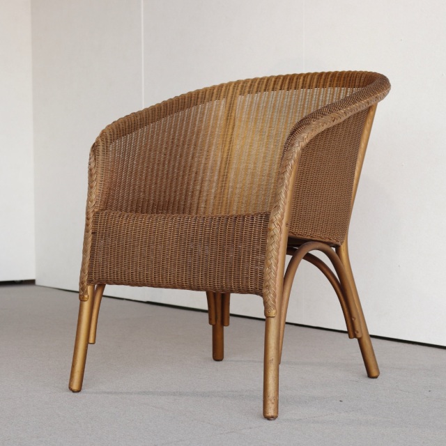 ロイドルームのアームチェア