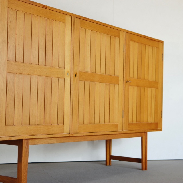 北欧ヴィンテージ　デンマーク　サイドボード 送料込み】【39℃】 デンマーク製サイドボード by Kurt Ostervig 商品