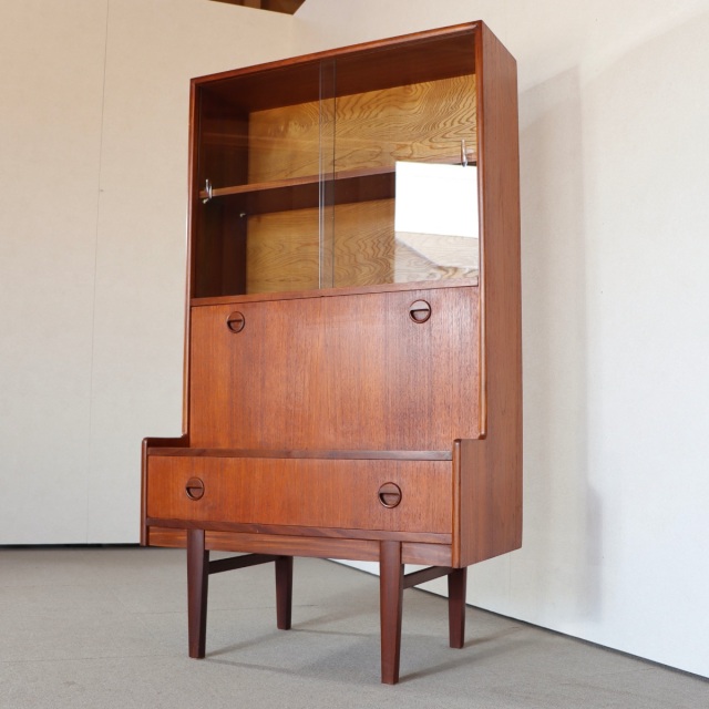 かっこカワイイ】 ターニッジTURNIDGE ディスプレイキャビネット 送料込み