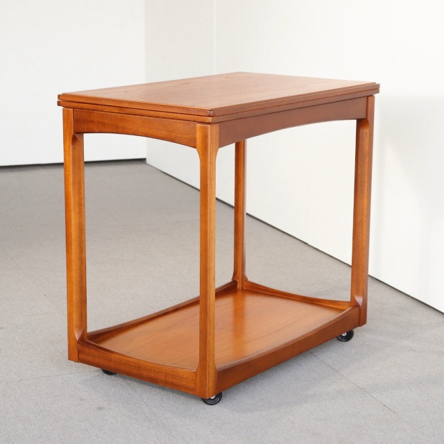 英国ヴィンテージのトロリー