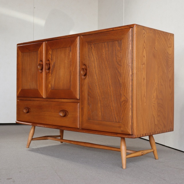 アーコールErcolのサイドボード