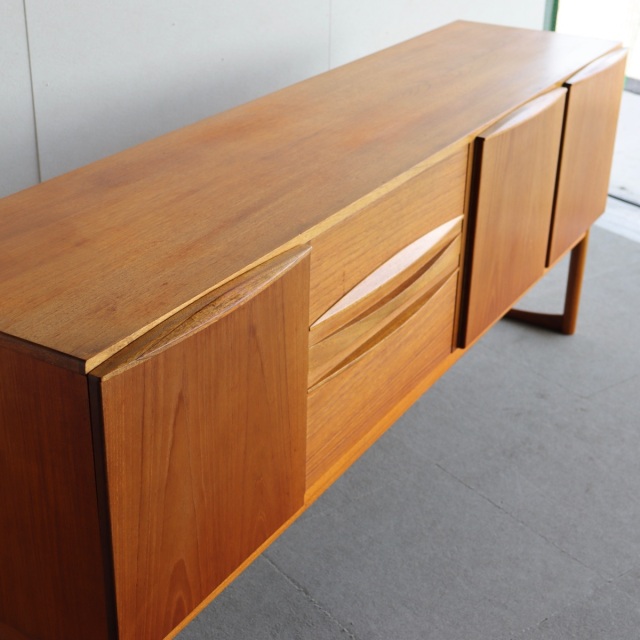 マッキントッシュMacintoshのサイドボード