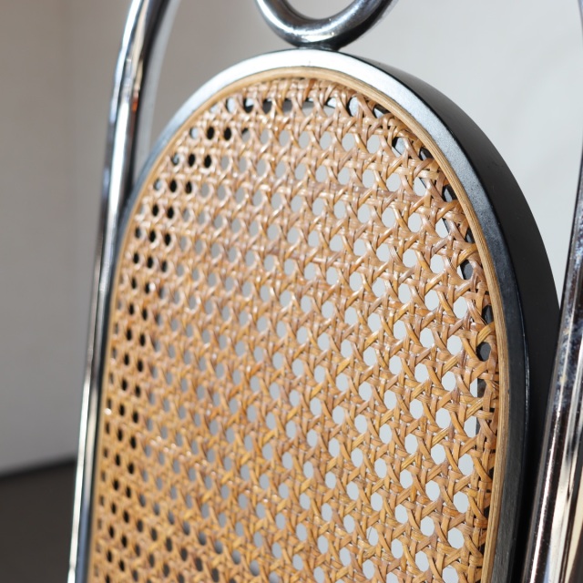 トーネットのクロムチェア