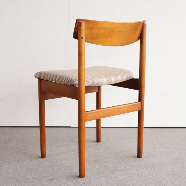 英国ヴィンテージのチーク材のチェア