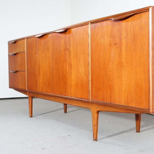 幸楽苑　英国ビンテージ　マッキントッシュ　希少　ローズウッド　サイドボード 幸楽苑 英国ビンテージ マッキントッシュ 希少 ローズウッド サイド