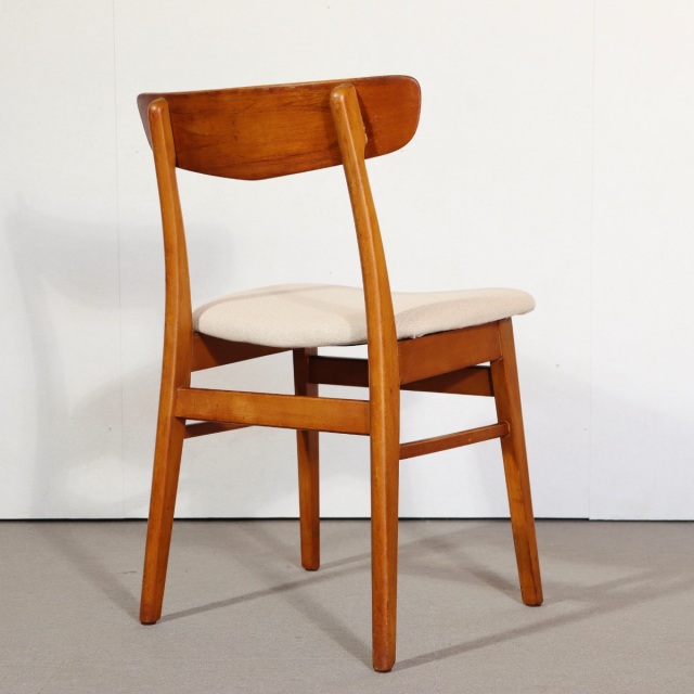 北欧ビンテージ家具　ダイニングチェア　木製椅子　チーク材　イギリス 1970s ヴィンテージ 北欧 チークダイニングチェア 仕上済① 1970s