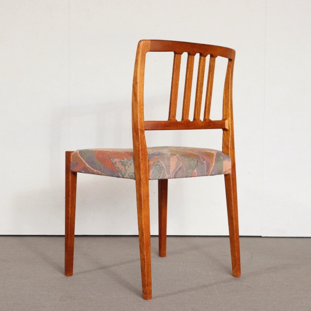 デンマーク製チーク材ヴィンテージのダイニングチェア
