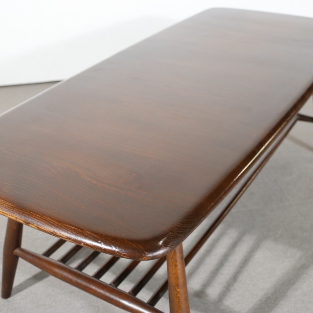 EACOL/コーヒーテーブル 自分はダイニングテーブルよりも大事なのだと語るコーヒー