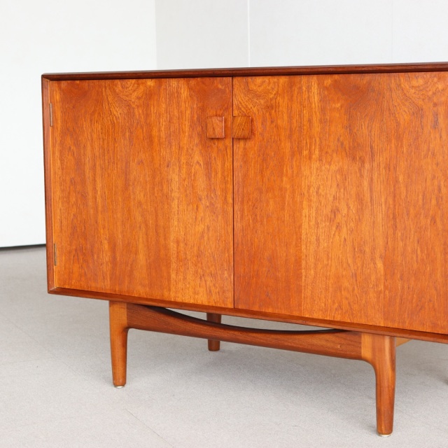 ジープランのミニキャビネット