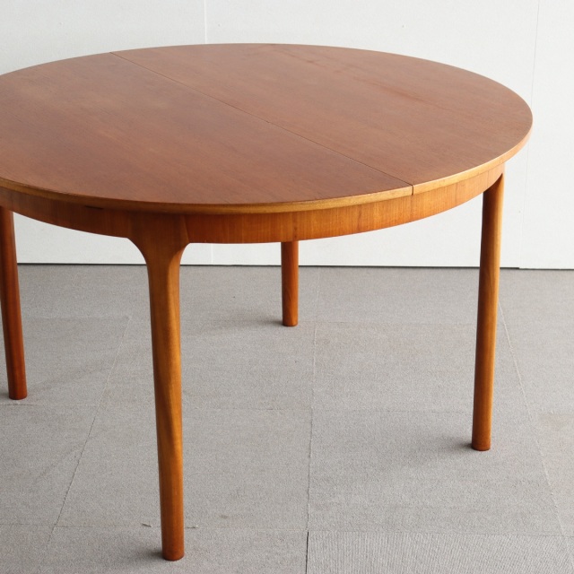 マッキントッシュMacintoshのダイニングテーブル