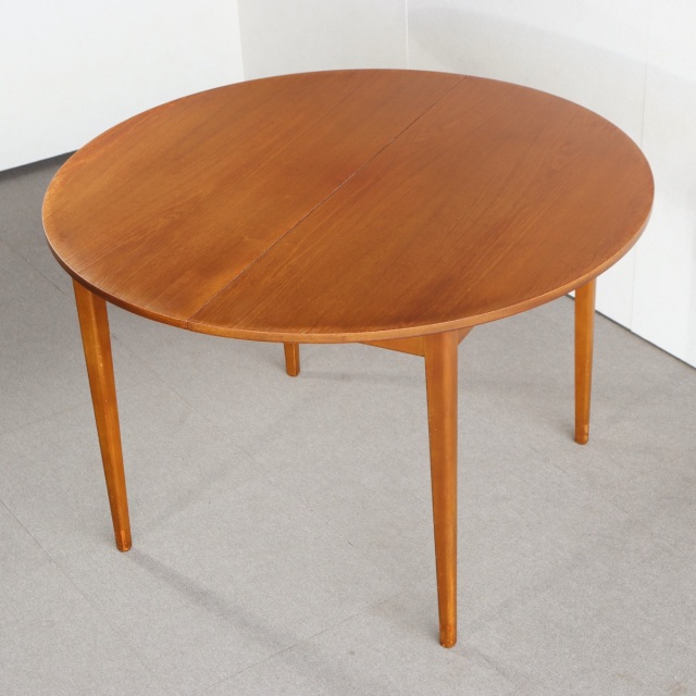 小さめラウンドダイニングテーブル| 英国ヴィンテージ家具 | 【親方の