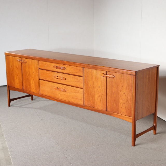 送料込み 【木目が大好きなあなた好み】ネイサンNATHAN製サイドボード