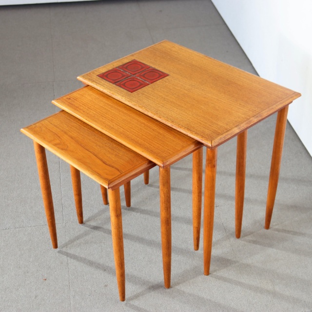 オールドヴィンテージ　HOLLANDネストテーブル オールドヴィンテージ HOLLANDネストテーブル オールドヴィンテージ