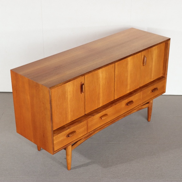 ジープランG-PLAN製サイドボード 英国ヴィンテージ家具 【みんなに好