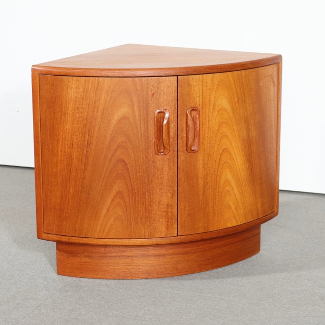 送料込み】【埃がたまり、光も届かぬ寂しい場所のために親方が考えた