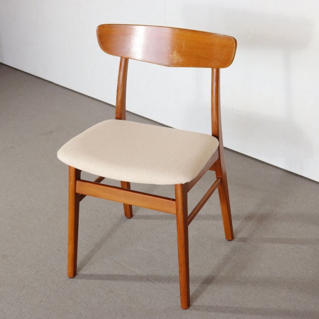 らしい。らしさ。】ヴィンテージデンマーク製ダイニングチェア 座面張