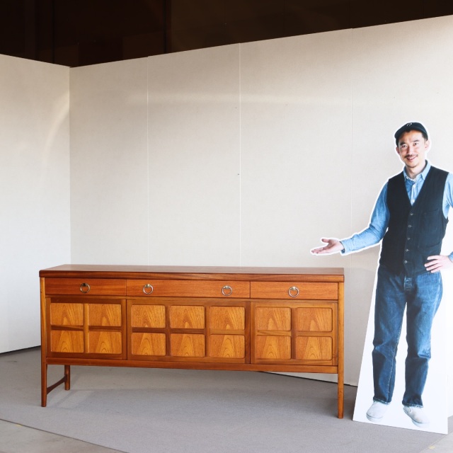 ネイサンNathanのサイドボード