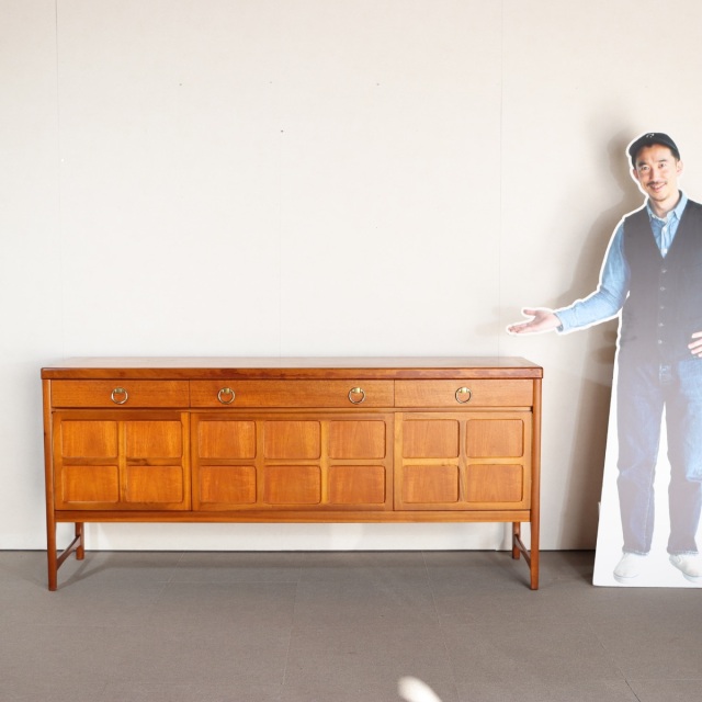 送料込み【自分ウケ】ネイサンNATHAN製サイドボード