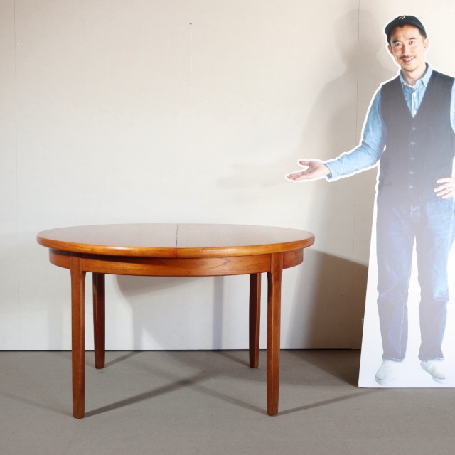 送料込み！ 【ヤミツキ】 ELLIOTTS OF NEWBURY製ラウンドダイニング