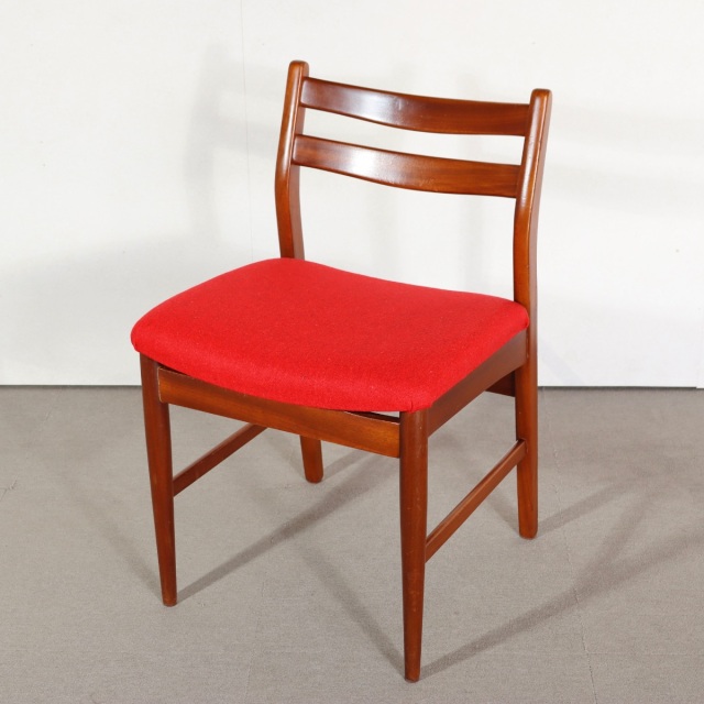 ジェンティーク製ダイニングチェア。