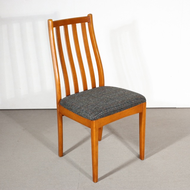 ストーンヒルStonehill製ダイニングチェア。