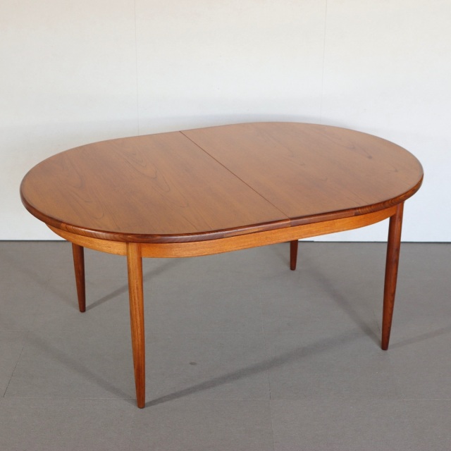 英国ヴィンテージ家具 G-PLAN（ジープラン）｜チークの名作