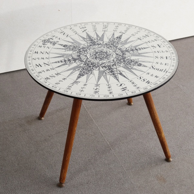 英国ヴィンテージのコーヒーテーブル