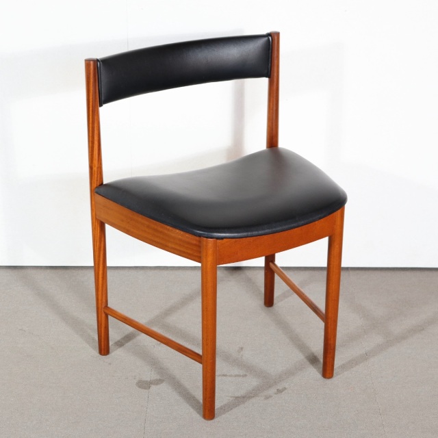 マッキントッシュMCINTOSHのダイニングチェア。英国ヴィンテージ。