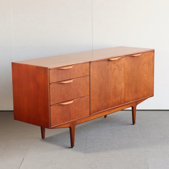 マッキントッシュMacintoshのサイドボード