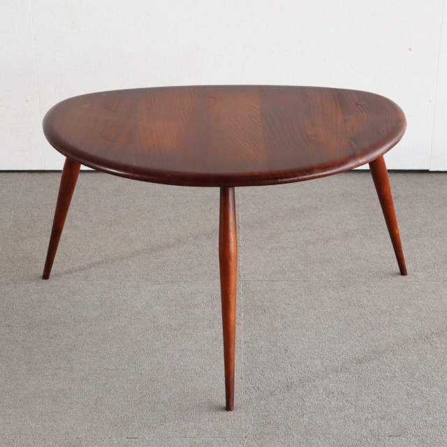 アーコールのコーヒーテーブル