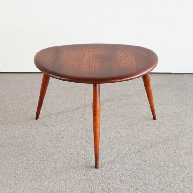 アーコールのコーヒーテーブル