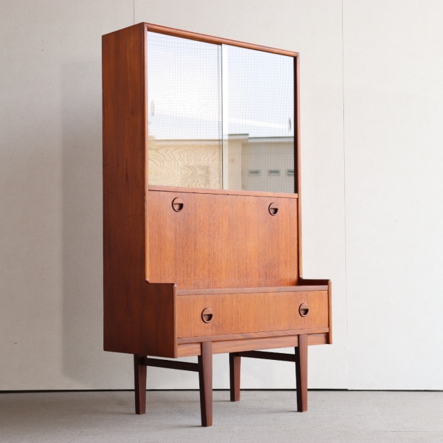 ターニッジTURNIDGEのキャビネット