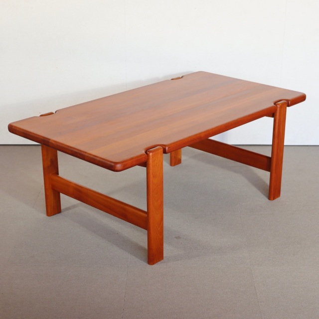 デカくて重いですが安心してください】デンマーク製コーヒーテーブル