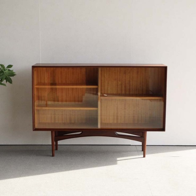 デイルズクラフトDALESCRAFTのヴィンテージブックケース。