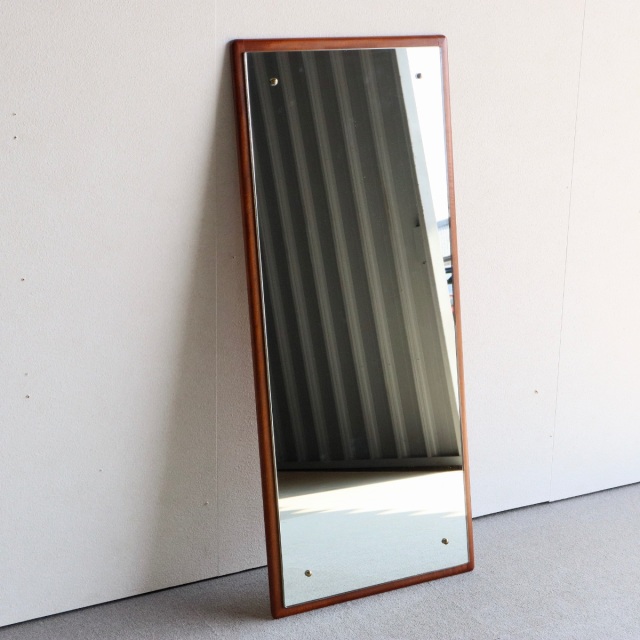 英国ヴィンテージのチークミラー