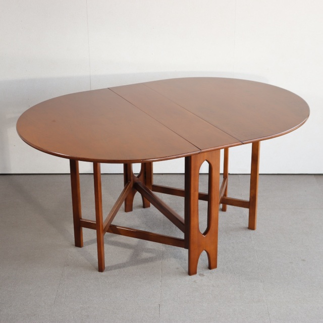 英国ヴィンテージ家具 JENTIQUE（ジェンティーク）｜優美なチークと元